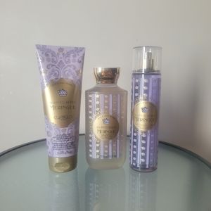 Whipped berry meringue